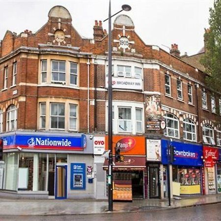 Oyo Broadway Inn Brentford Ngoại thất bức ảnh