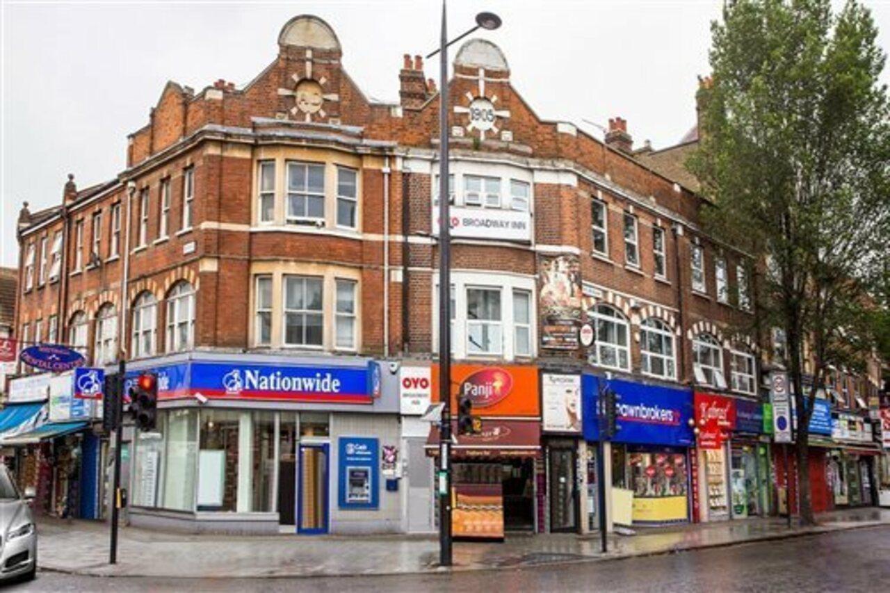 Oyo Broadway Inn Brentford Ngoại thất bức ảnh